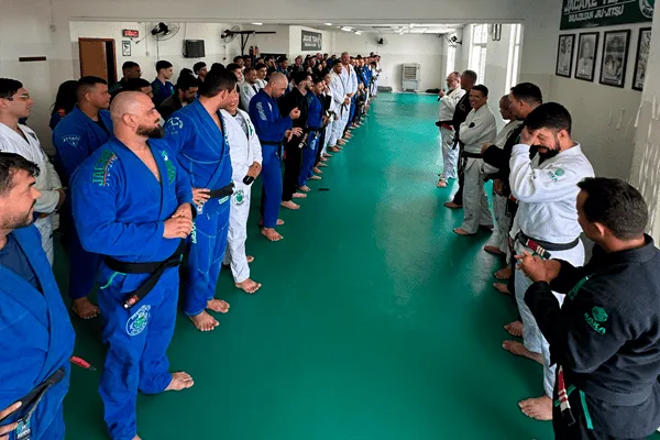 Treino de Jiu-Jitsu na Jacaré Team